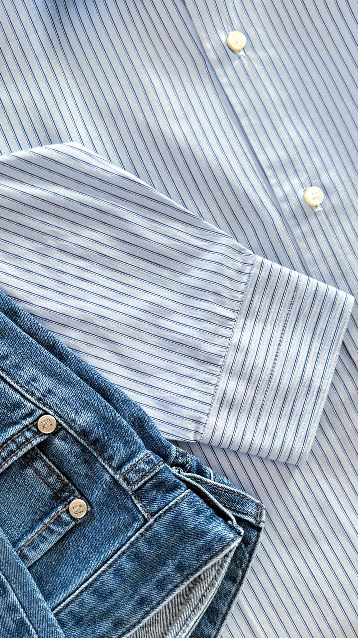 l'asse da stiro professionale aspirante e soffiante Andy è l'unico con Tecnologia Termica Avanzata a Vapore integrata nella tavola da stiro. funziona anche senza ferro da stiro e ha un kit tutto incluso. Il piano riscaldato stira e asciuga i vestiti in un attimo.