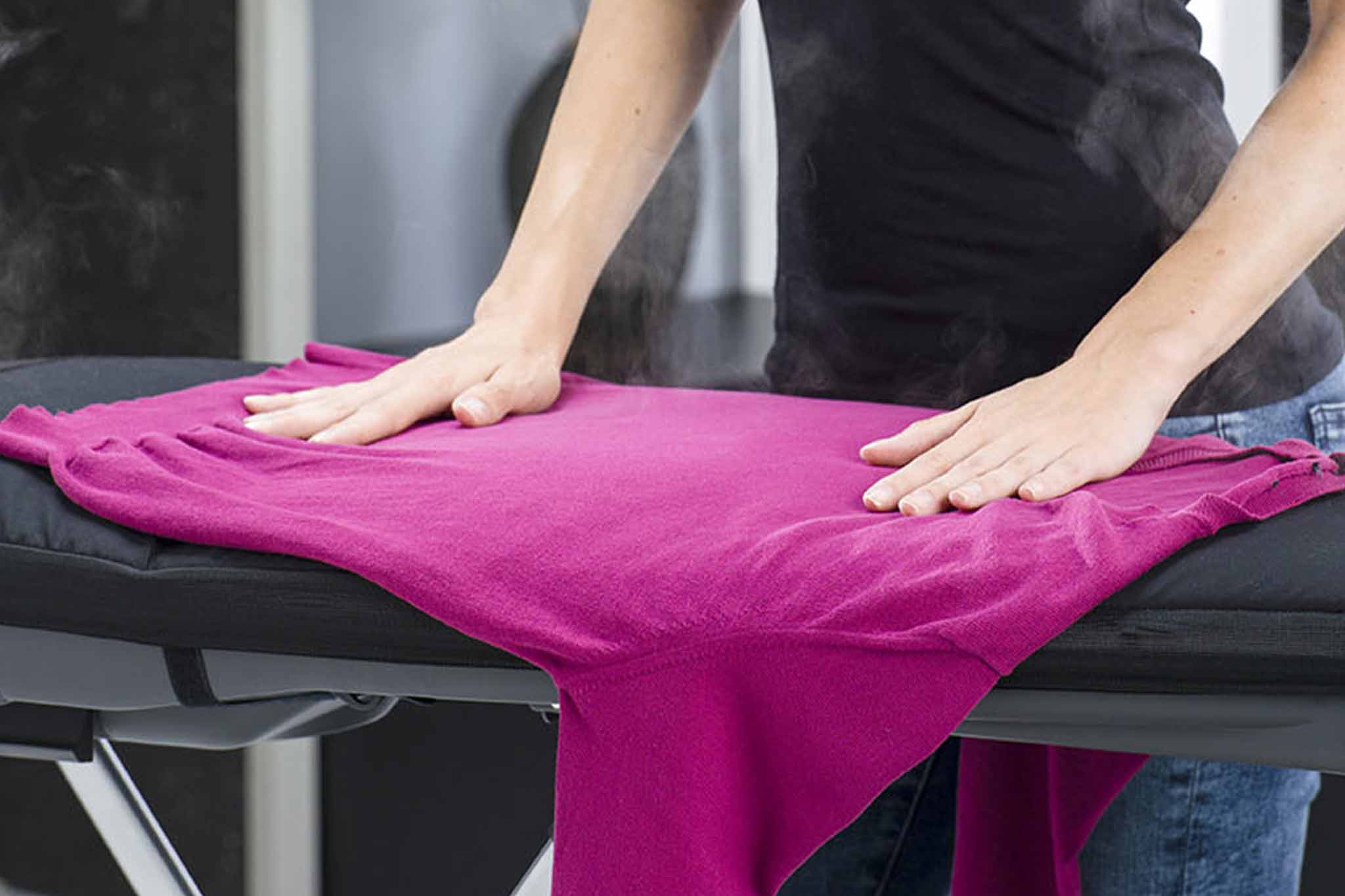 Sistema Andy Asse da stiro aspirante e soffiante professionale con vapore integrato, che funziona anche senza ferro da stiro. Accessorio Mimo, ferro da stiro professionale e stiratrice verticale, incluso.