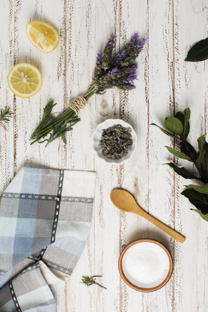 ricette per profumatori per ambienti naturali fai da te. Come profumare la casa in modo naturale e duraturo.