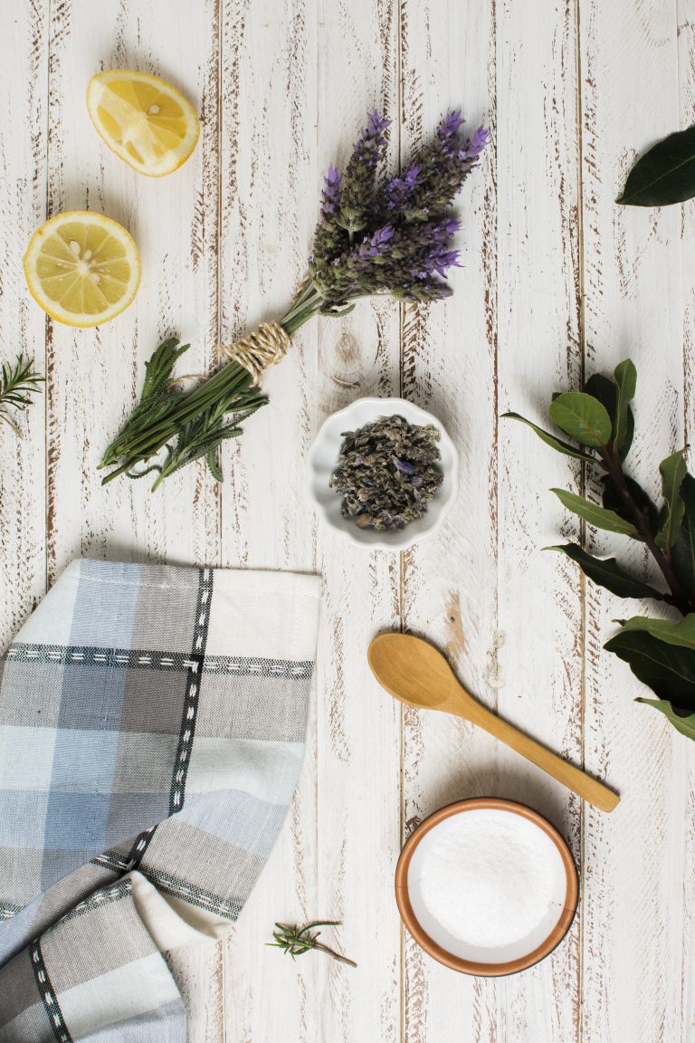 ricette per profumatori per ambienti naturali fai da te. Come profumare la casa in modo naturale e duraturo.